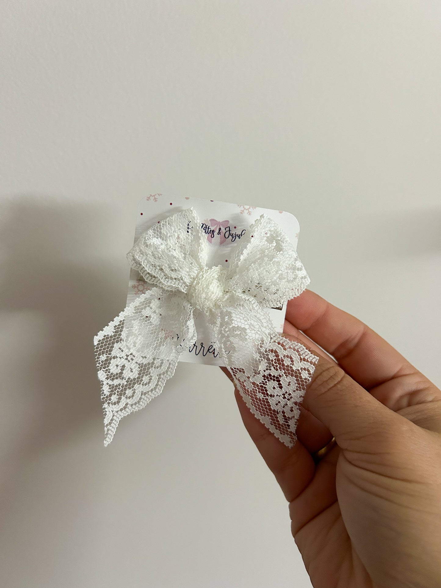 Barrette boucle en dentelle